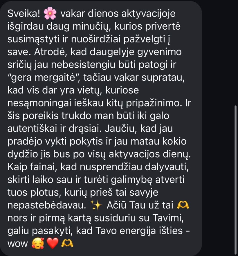 Dalyvės žinutė apie geros mergaitės vaidmenį ir pripažinimo poreikį